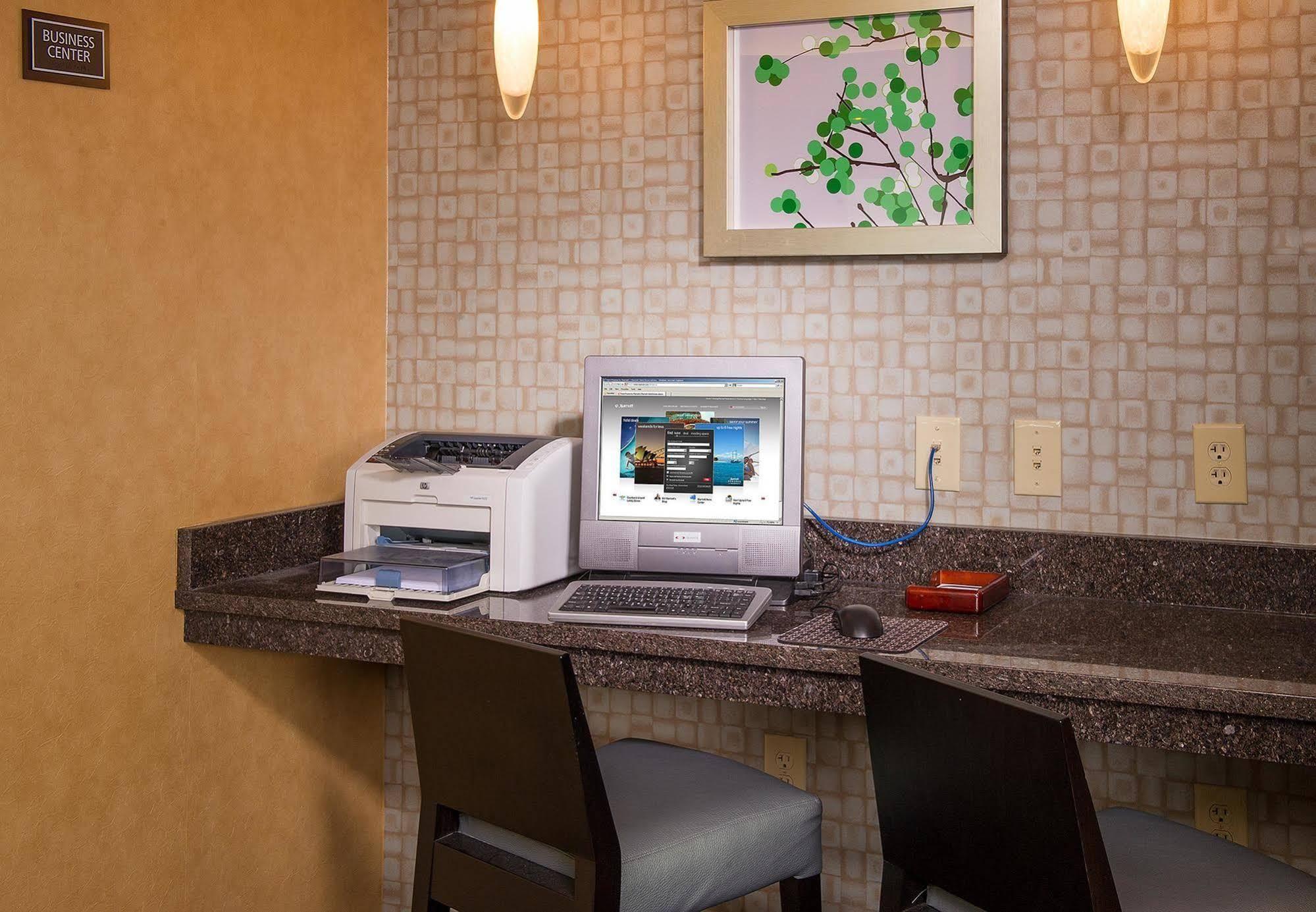 Sonesta Es Suites Raleigh Кари Екстериор снимка