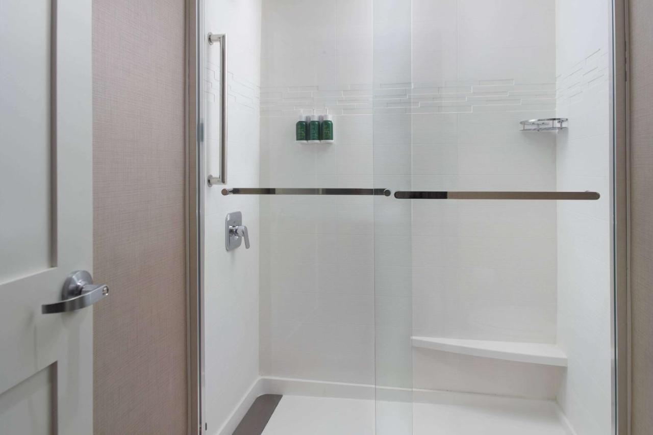 Sonesta Es Suites Raleigh Кари Екстериор снимка