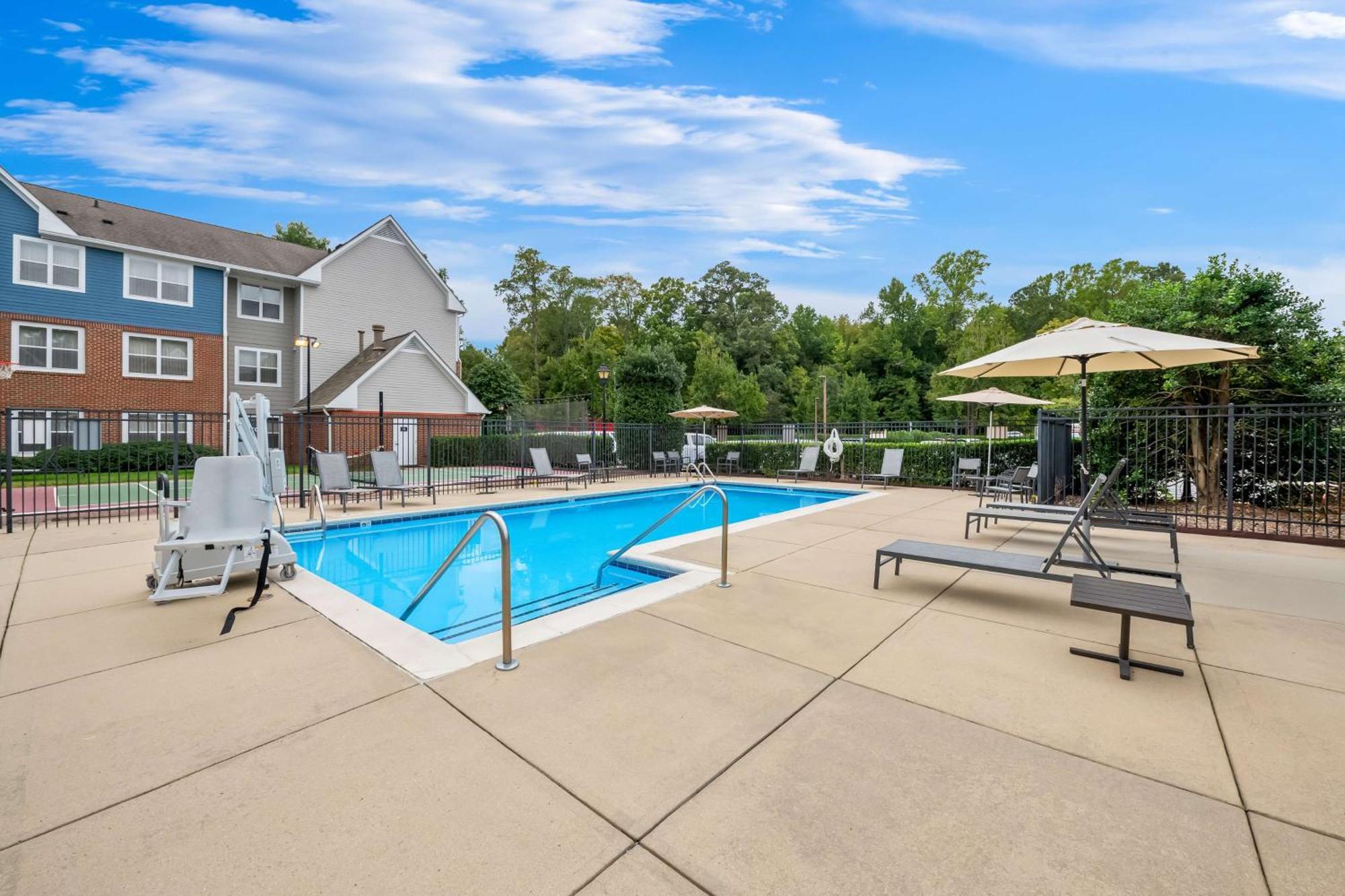 Sonesta Es Suites Raleigh Кари Екстериор снимка