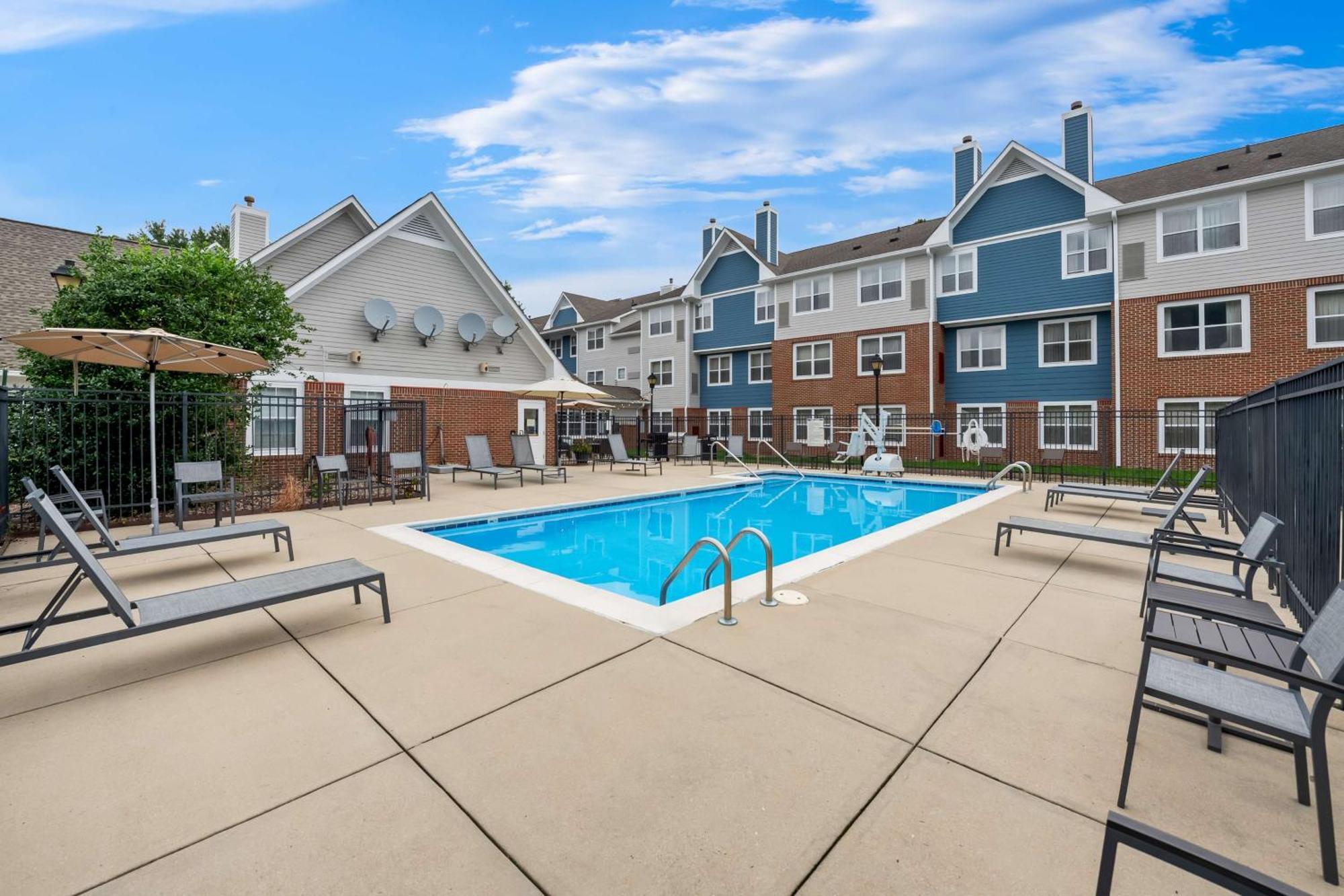 Sonesta Es Suites Raleigh Кари Екстериор снимка